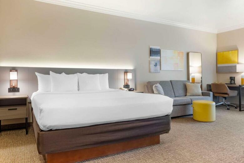 Hotel Comfort Suites Marina