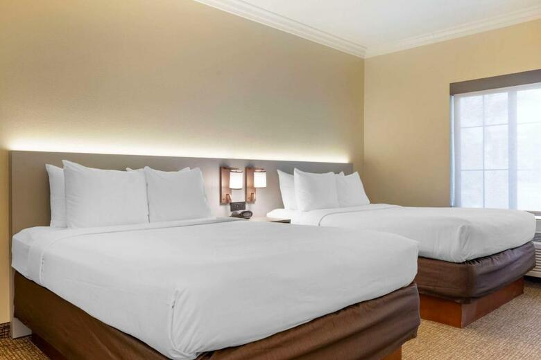 Hotel Comfort Suites Marina