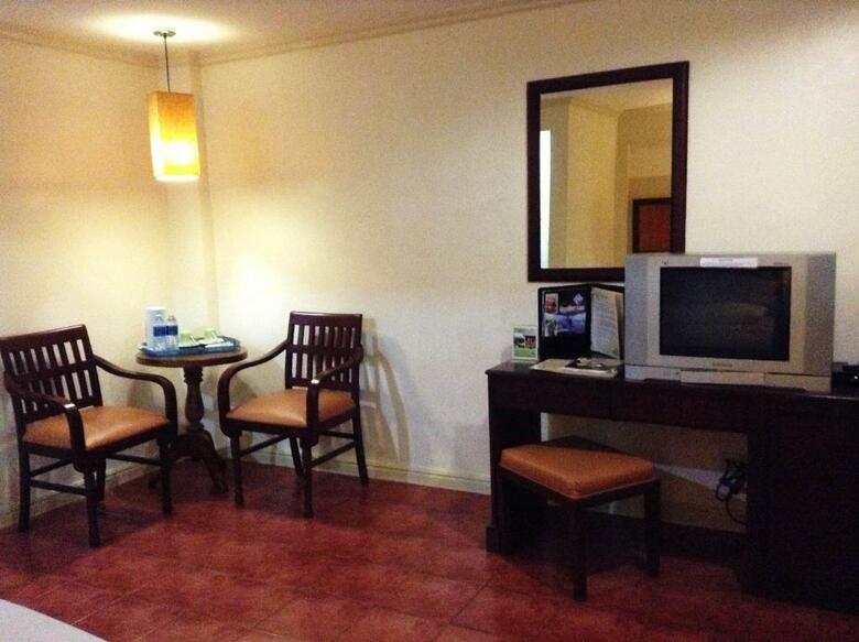 Hotel Crown Regency Residences Davao City
