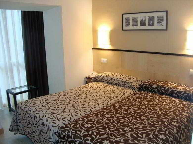 Hotel Entrearcos