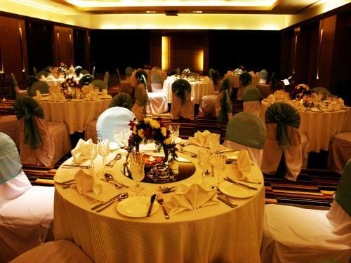 Hotel The Lalit Ashok