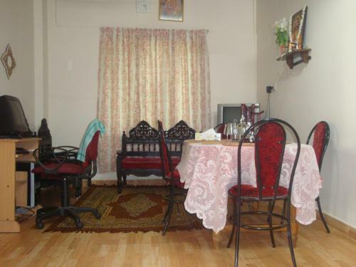 West Wind Homez - Home Stay