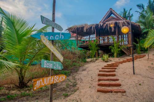 Hostal Little India Beach Cottages