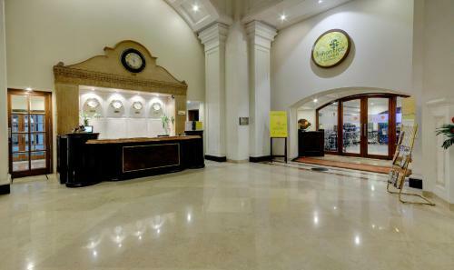 Hotel Lemon Tree Premier ?the Atrium? Ahmedabad