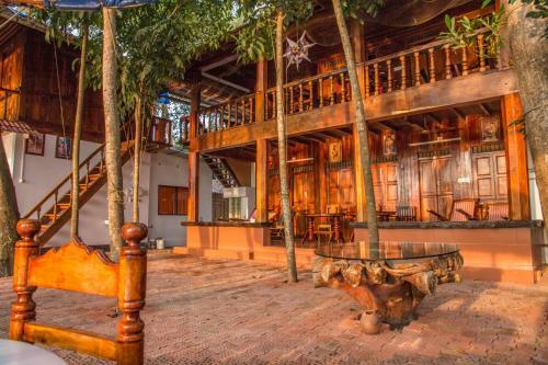 Bed & Breakfast Malayalam Ayurvedic Lake Resort