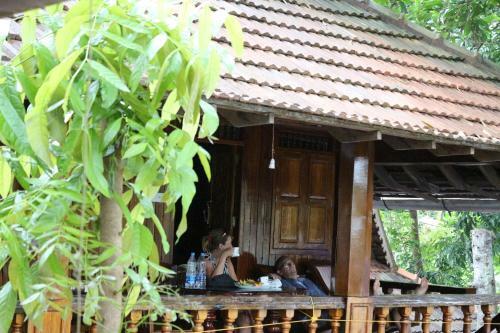 Bed & Breakfast Malayalam Ayurvedic Lake Resort
