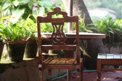 Bed & Breakfast Malayalam Ayurvedic Lake Resort