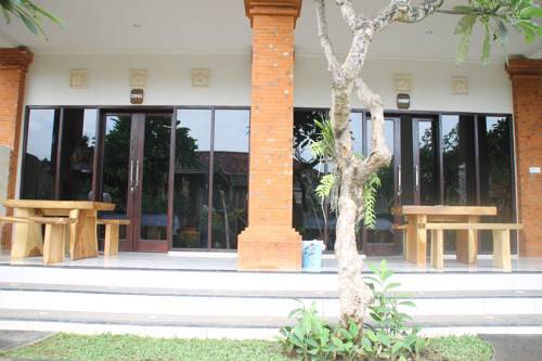 Hostal Ayu Bungalow 2