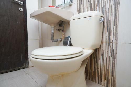 Hostal Reddoorz Plus @ Cihampelas 3
