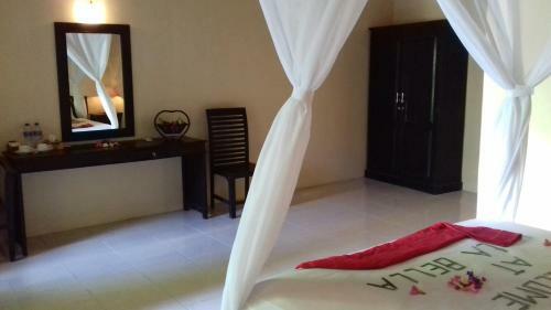 Hostal La Bella Guest House