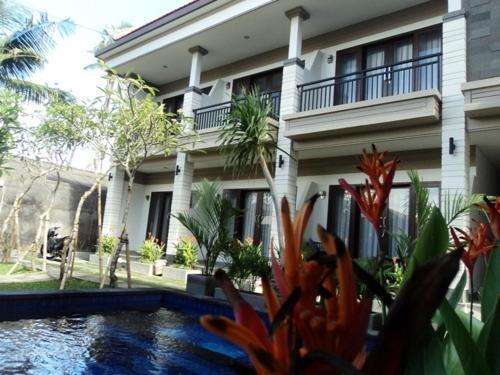 Hostal De Dukuh Guest House
