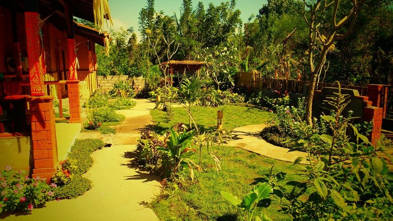 Hostal The Local Menjangan
