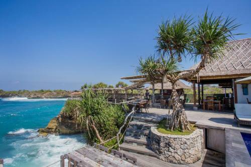 Water Blow Huts