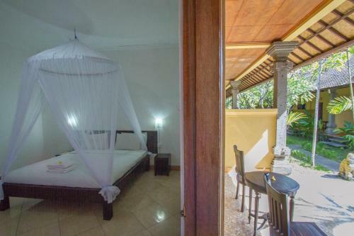 Hostal Agura Bungalow Petitenget Beach