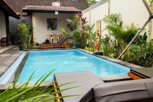 Hostal Nyoman Guest House