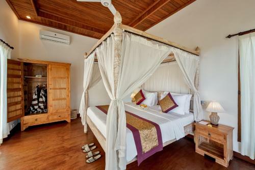 Hotel Santosha Villas