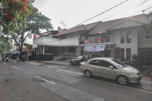 Hostal Reddoorz At Arwiga Hotel