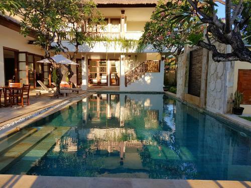 Hostal Lily Luxury Suites