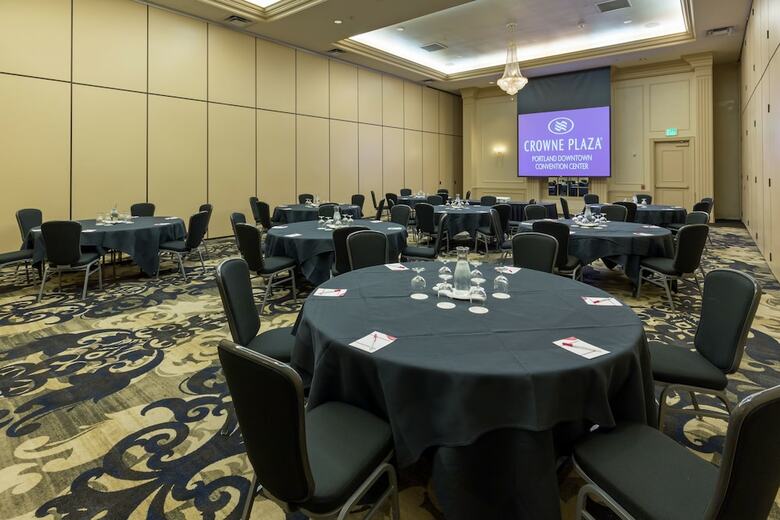 Hotel Crowne Plaza Downtown Convention Center