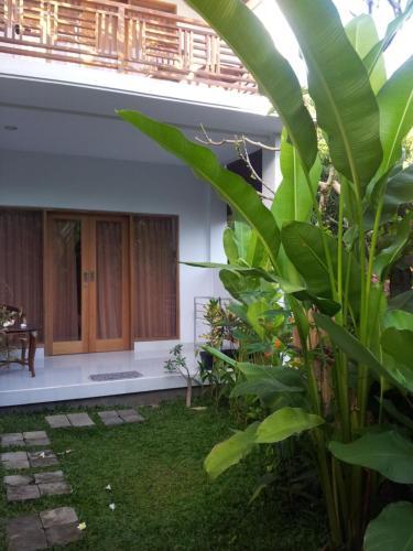 Hostal Sun House