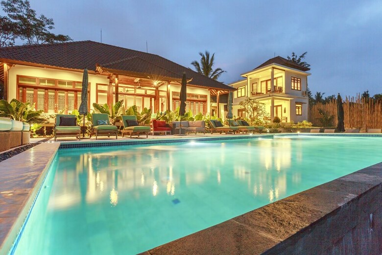 Lebah Villa
