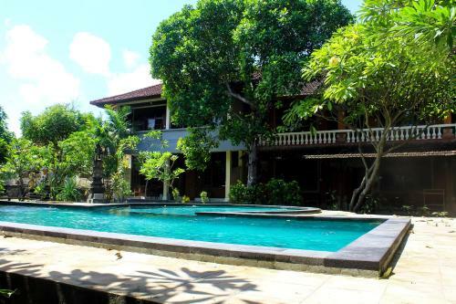 Hotel Budhi Beach Inn
