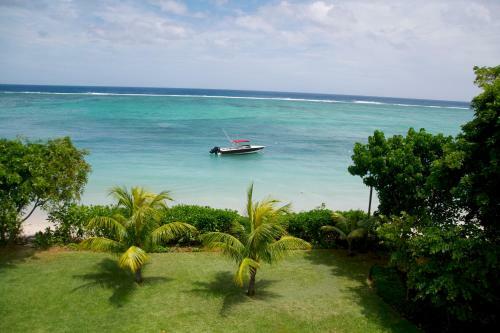 Apartamento Cap Ouest Beachfront Luxury Penthouse