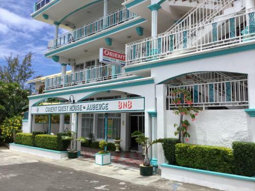 Hostal Orient Guesthouse Auberge