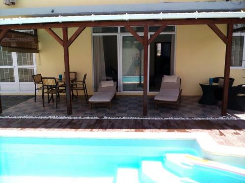 Villa Avenue Jasmine