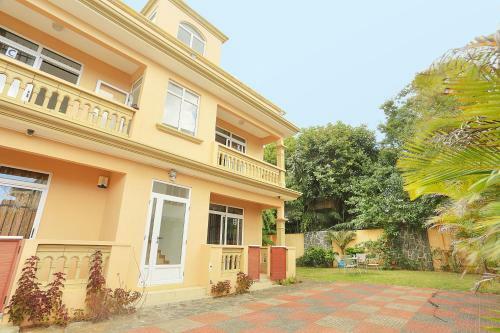 Sunny Lagoon Holiday Villa