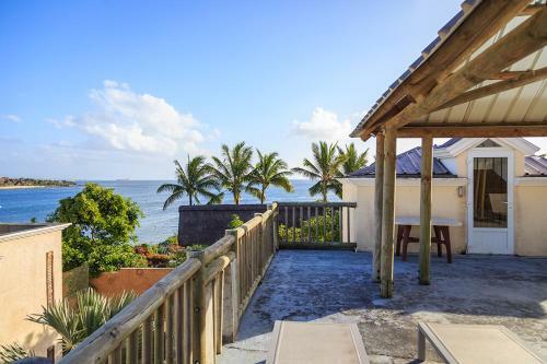 Dolphins Bay Villas