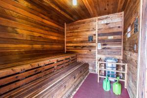Hotel Rodeway Inn & Suites