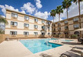 Hotel Comfort Inn West
