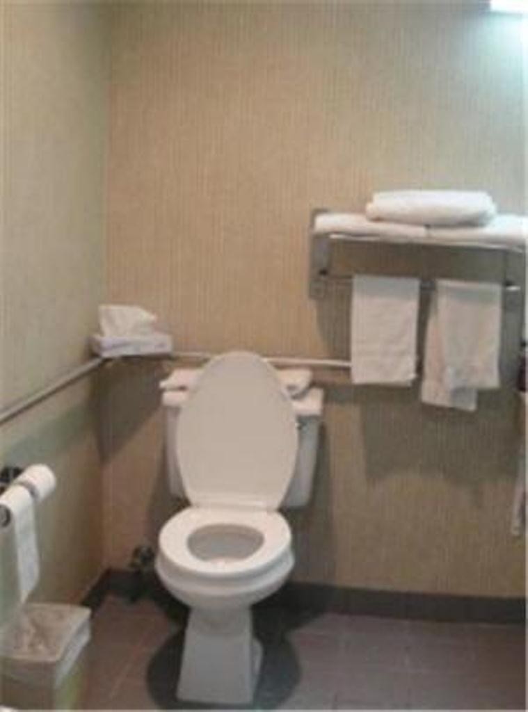 Hotel Quality Inn Near Hollywood Walk Of Fame