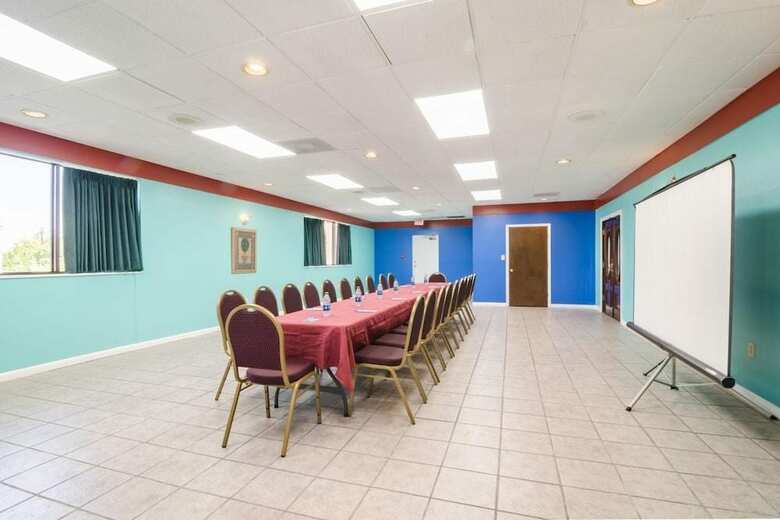 Hotel Quality Inn & Suites