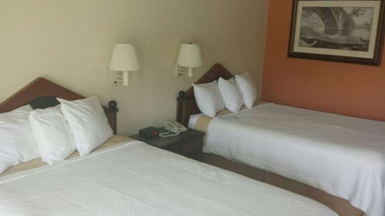 Hotel Quality Inn & Suites