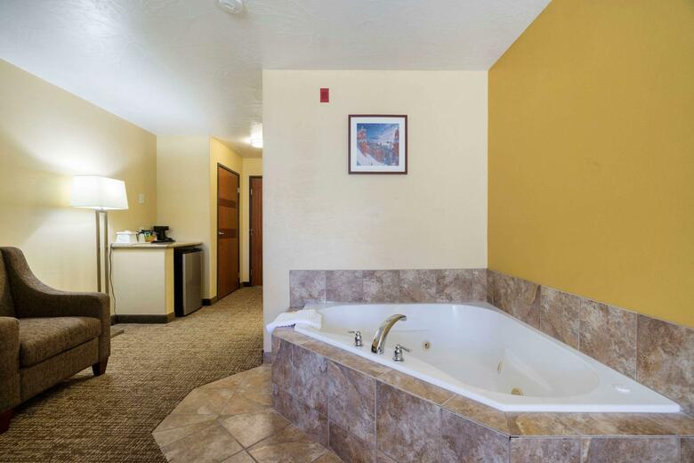 Hotel Comfort Inn & Suites