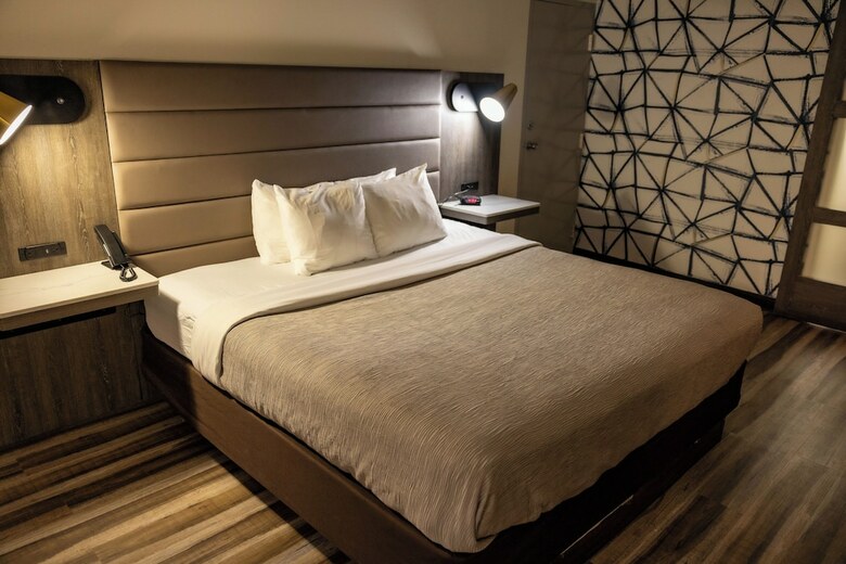 Hotel Quality Inn & Suites