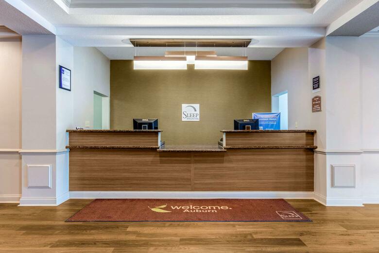 Hotel Sleep Inn & Suites