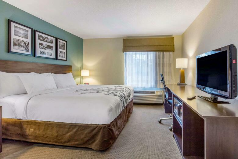 Hotel Sleep Inn & Suites