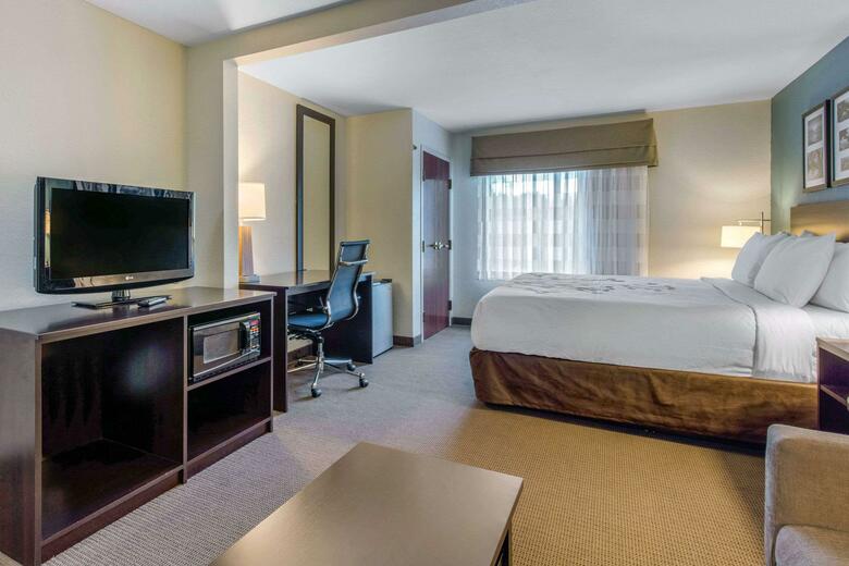 Hotel Sleep Inn & Suites