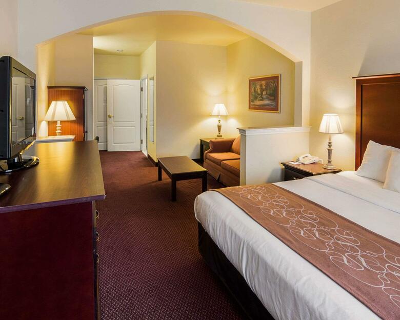Hotel Comfort Suites