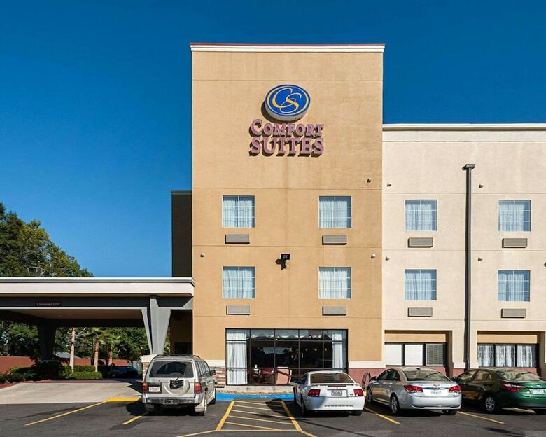 Hotel Comfort Suites