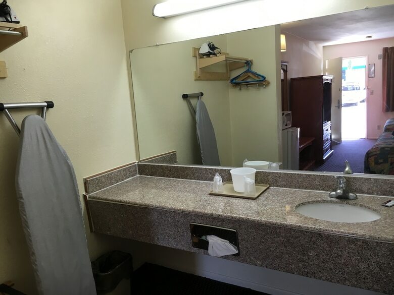Hotel Econo Lodge South