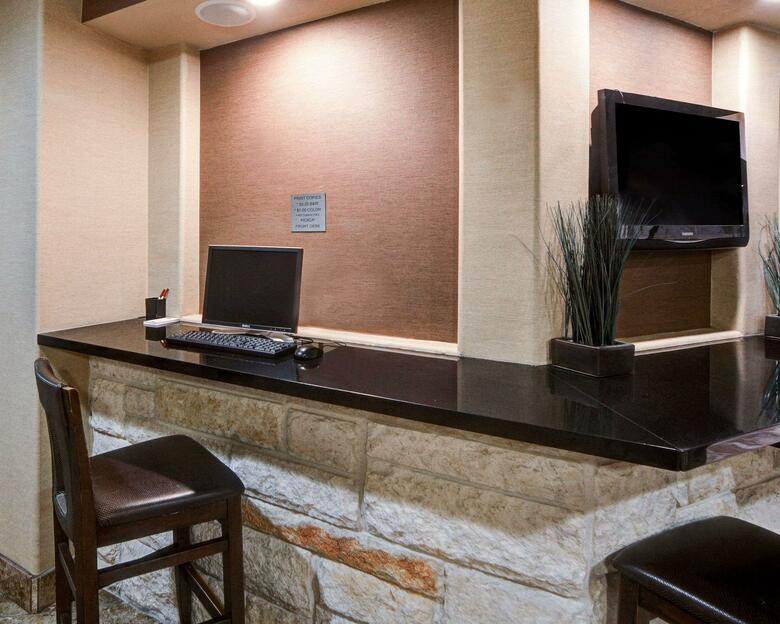Hotel Comfort Suites