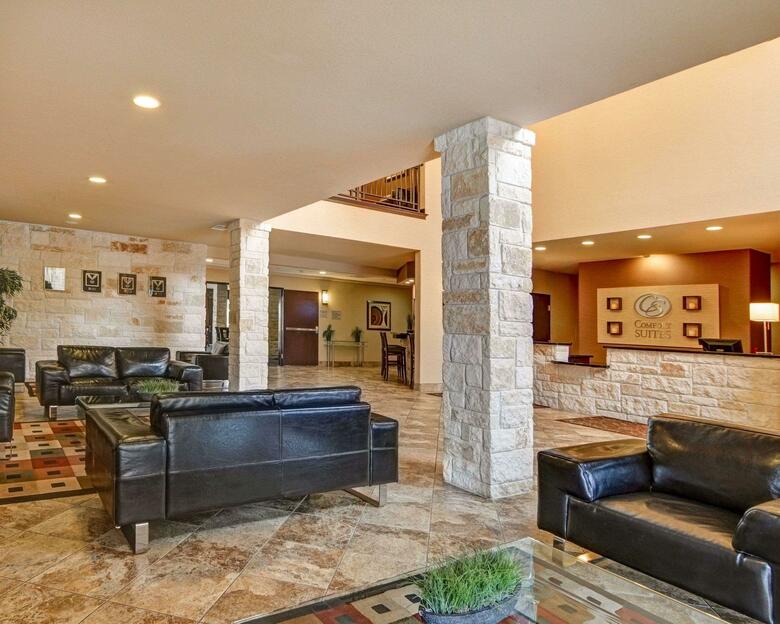 Hotel Comfort Suites