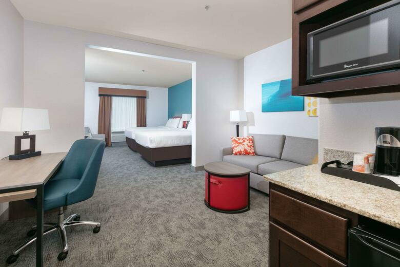 Hotel Comfort Suites
