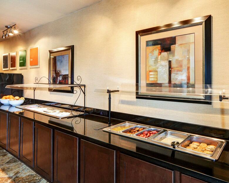 Hotel Comfort Suites