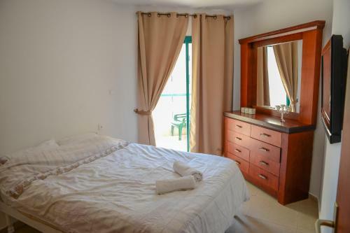 The Wonderful Lake View Apartment