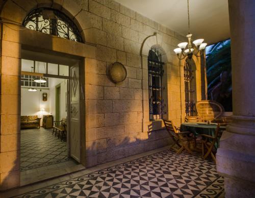 Bed & Breakfast Jerusalem Garden Home
